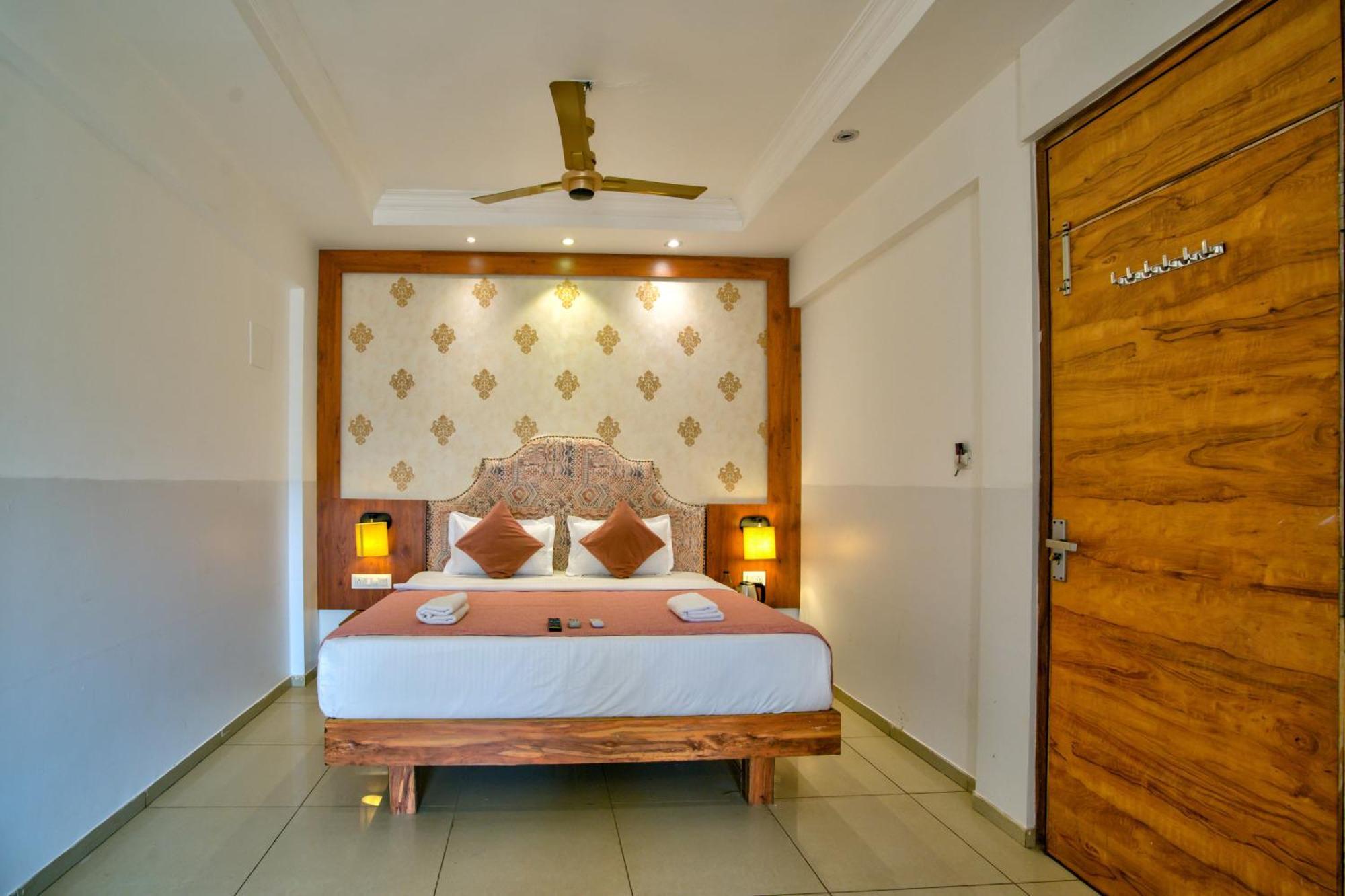 Hotel Sea Sapphire ,Calangute Extérieur photo